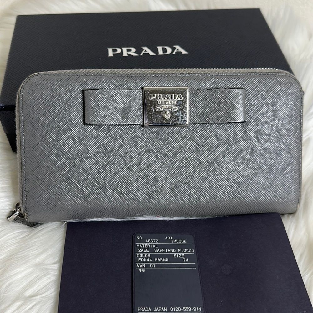 💯Authentic Prada Safiano Zipped Around Long Wallet 🍀